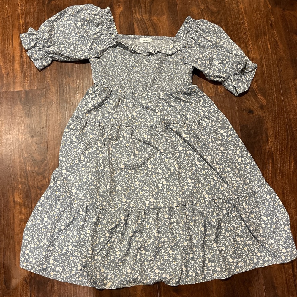 Elegant Blue Floral Midi Dress